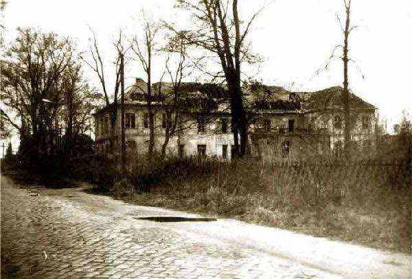 Das Fredersdorfer Schloss als Ruine