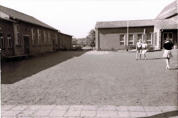 Schulhof 1988