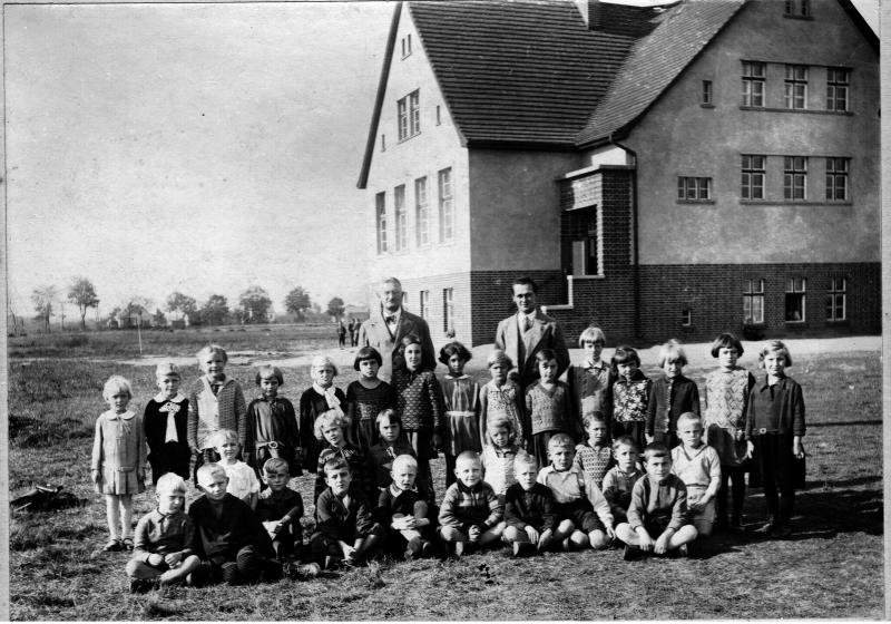 1930 Schulbild mit Helmut Bryks