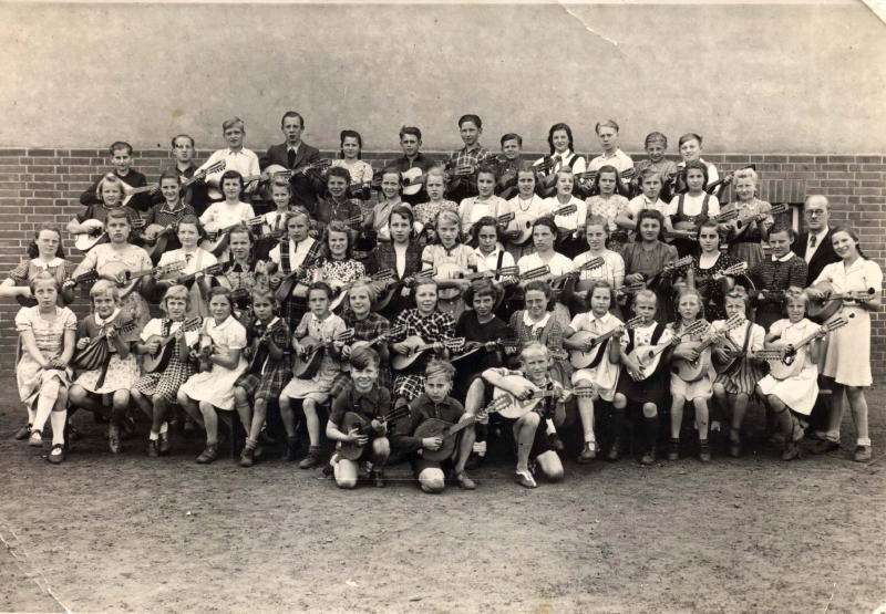 1952 Mandolinengruppe m. Hr. Niedrich